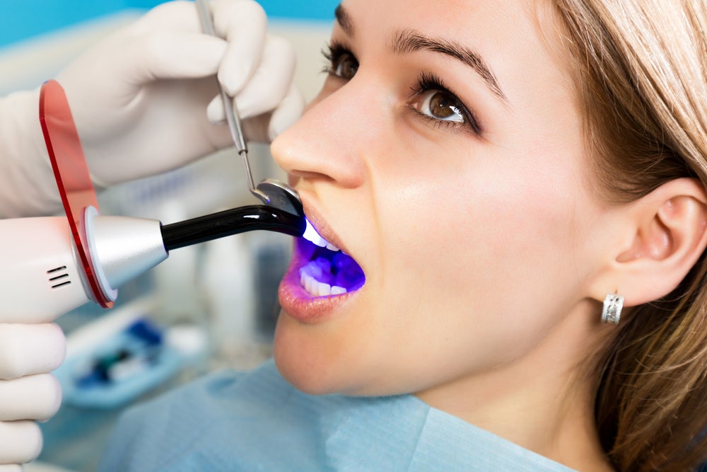 Odbudowa zęba – metody odbudowy korony zęba