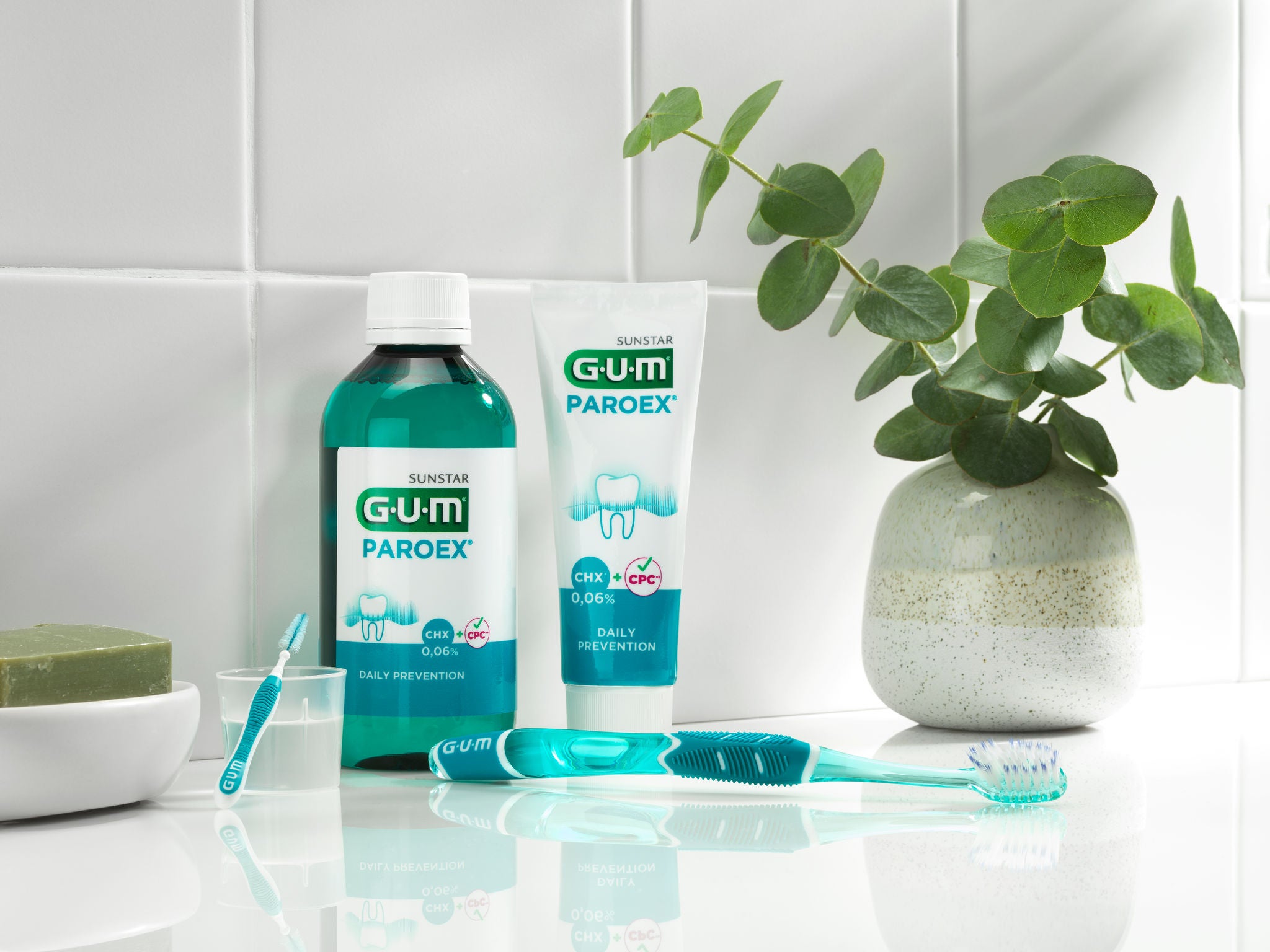 GUM TRAV-LER Interdental brush, GUM PRO Toothbrush, GUM PAROEX 0,06% Maintenance Toothpaste and GUM Mouthwash