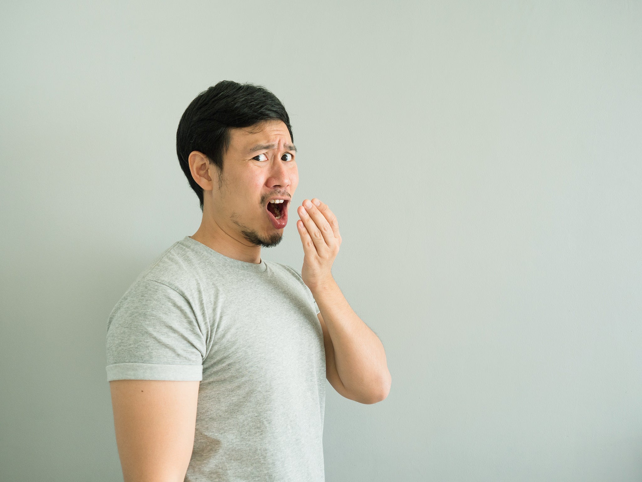 Quelles sont les causes de la mauvaise haleine ? Quelles solutions ?