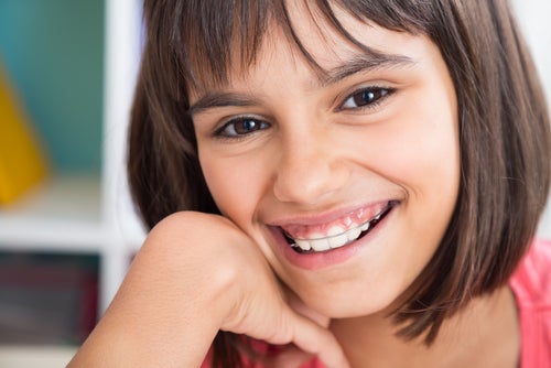 Aparat ortodontyczny ruchomy – wskazania, efekty, higiena 