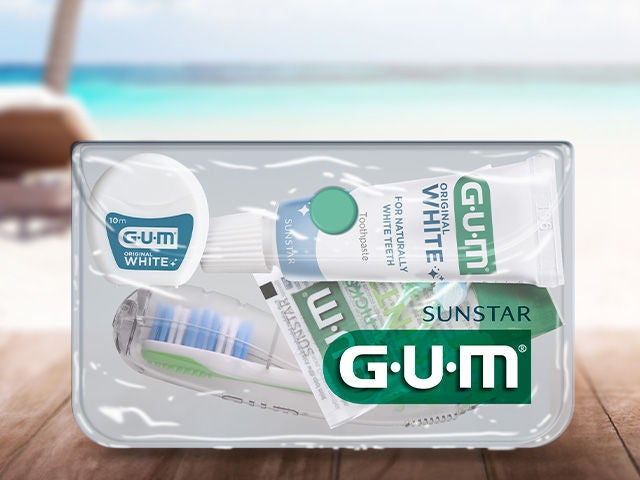 GUM TRAVEL Kit into a pouch with a summer background