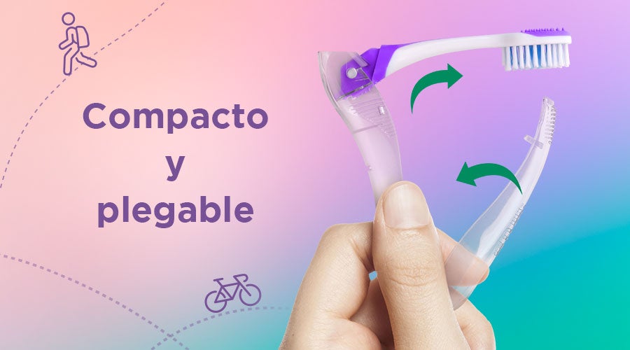 Cepillo de viaje GUM ORTHO plegándose sobre el mango