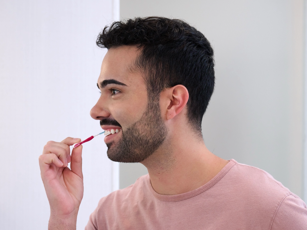 How to Use an Interdental Brush: Tips and Best Practices