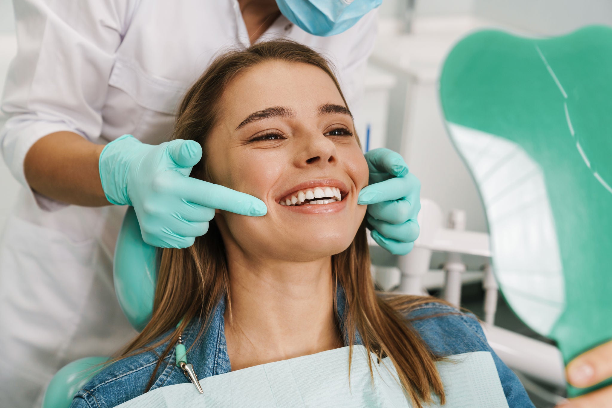 Gaz rozweselający u dentysty - czym jest i kiedy warto go zastosować? 