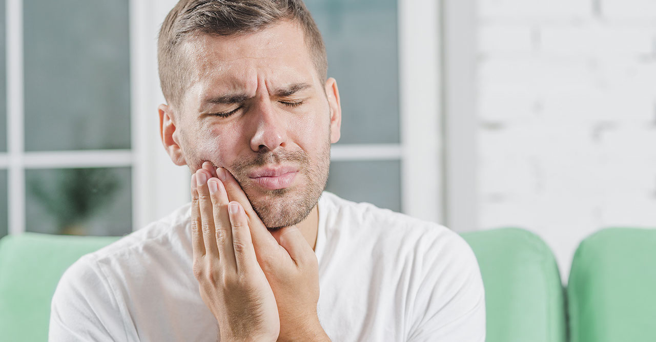 La diferencia entre las encías sensibles, la gingivitis y la periodontitis